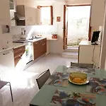 Trilocale 5 Posti Letto A Pochi Passi Dal Mare Διαμέρισμα *